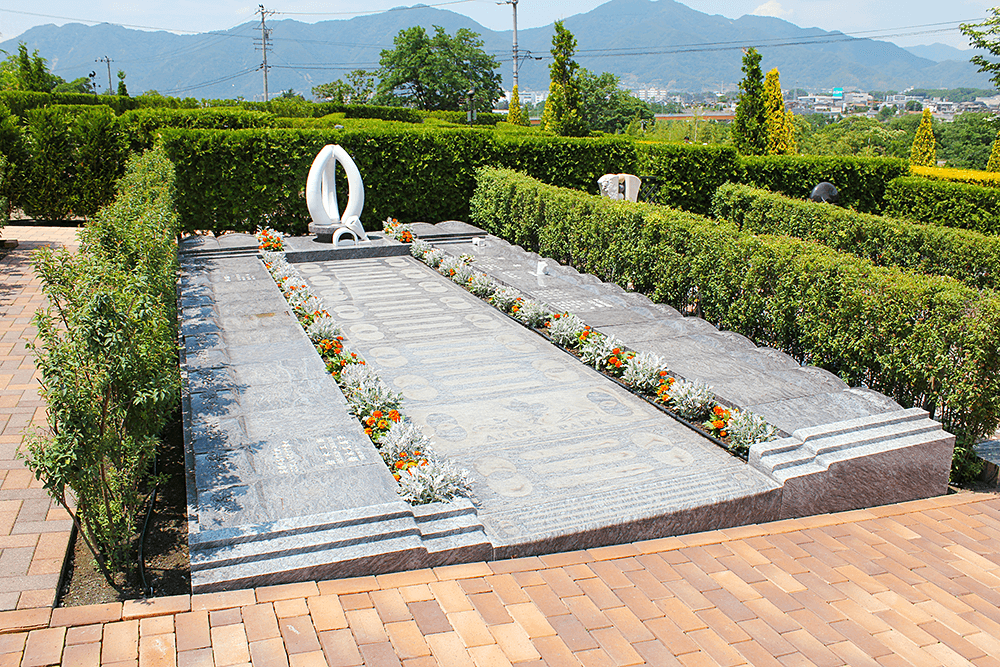 上田市公園墓地 永代供養墓