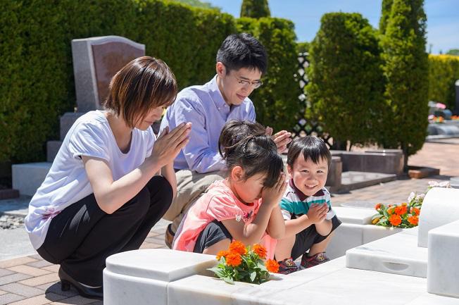 「毎日お参りしたくなる公園墓地　開園しました」